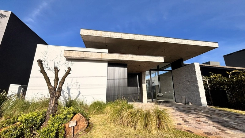 Casa térrea 04 suítes - Condomínio Dubai Resort - Capão da Canoa: 3ª foto da galeria de imagens do imóvel