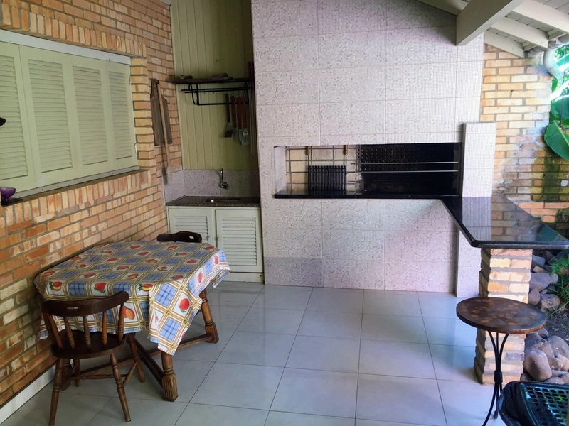 Casa de 4 dormitórios com 2 suítes.: 7ª foto da galeria de imagens do imóvel
