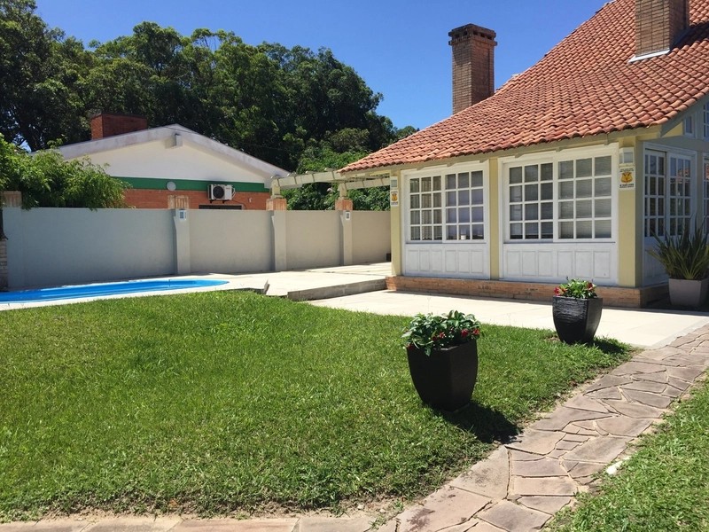 Casa de 4 dormitórios com 2 suítes.: 1ª foto da galeria de imagens do imóvel