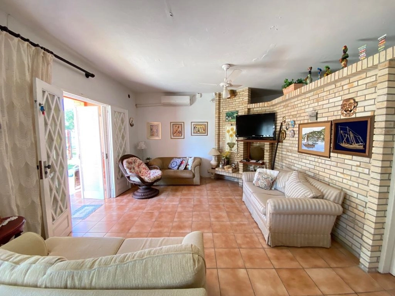 Casa com 03 dormitórios em Atlântida a poucos metros do centrinho: 4ª foto da galeria de imagens do imóvel
