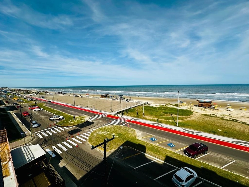 Excelente apartamento de frente para o Mar! Mobiliado Capão da Canoa.: 1ª foto da galeria de imagens do imóvel