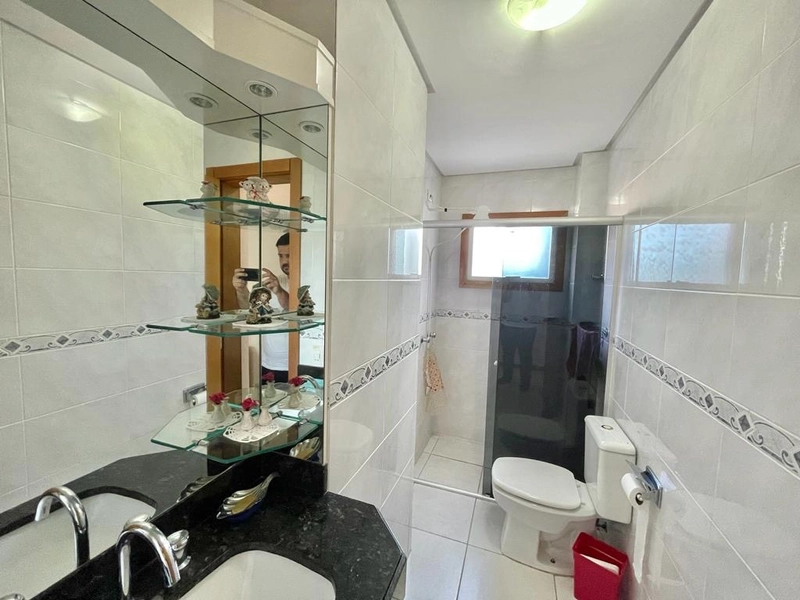 Apartamento com 02 dormitórios no centro de Capão da Canoa.: 13ª foto da galeria de imagens do imóvel