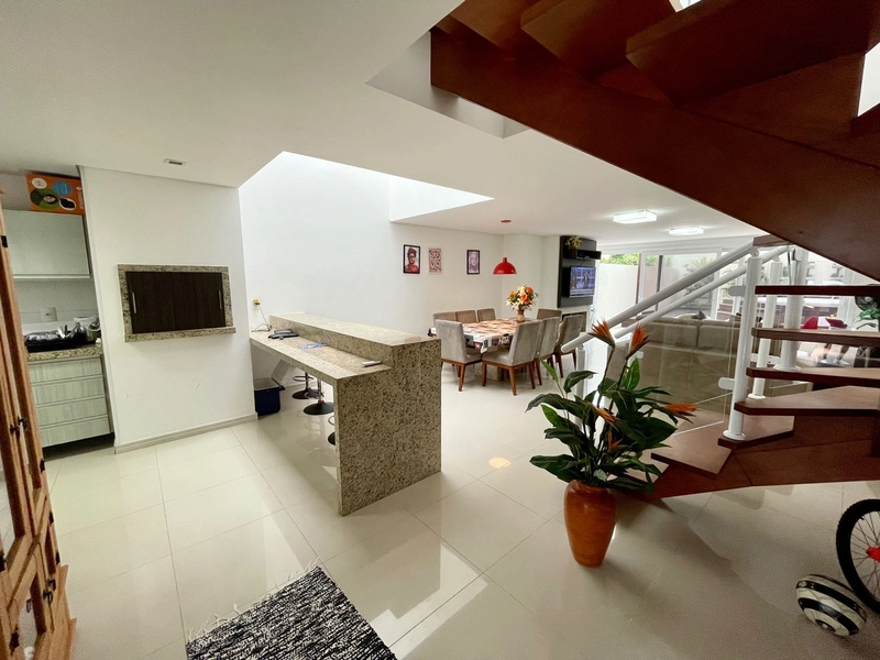 Casa em condomínio fechado a beira mar no centro de Atlântida: 6ª foto da galeria de imagens do imóvel