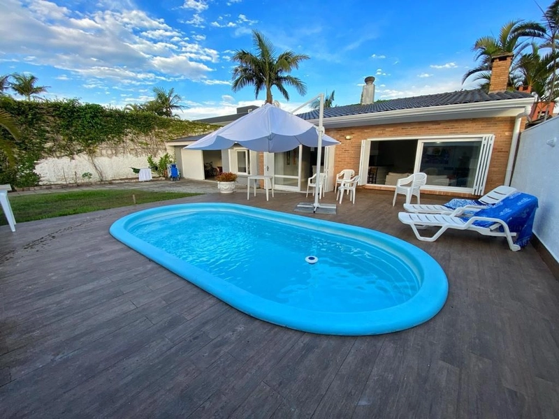 Casa 04 dormitórios com piscina em Atlântida/Xangri-lá!!: 1ª foto da galeria de imagens do imóvel