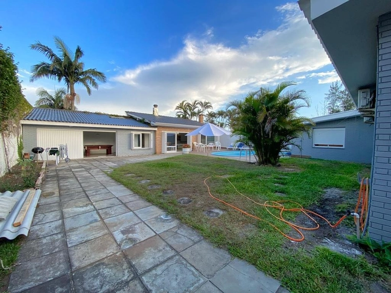 Casa 04 dormitórios com piscina em Atlântida/Xangri-lá!!: 22ª foto da galeria de imagens do imóvel