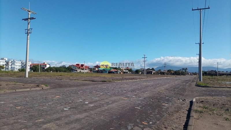 Terreno em loteamento no Centro de Capão Novo!: 1ª foto da galeria de imagens do imóvel