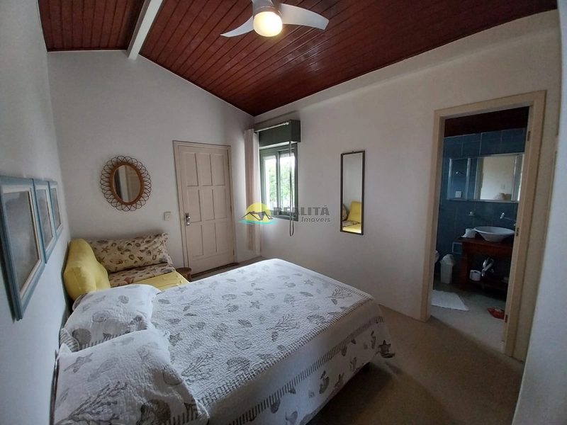 CASA A 100 METROS DO MAR!!: 32ª foto da galeria de imagens do imóvel