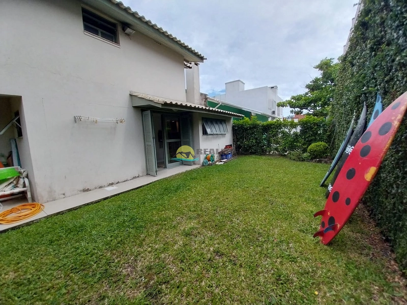 CASA A 100 METROS DO MAR!!: 27ª foto da galeria de imagens do imóvel