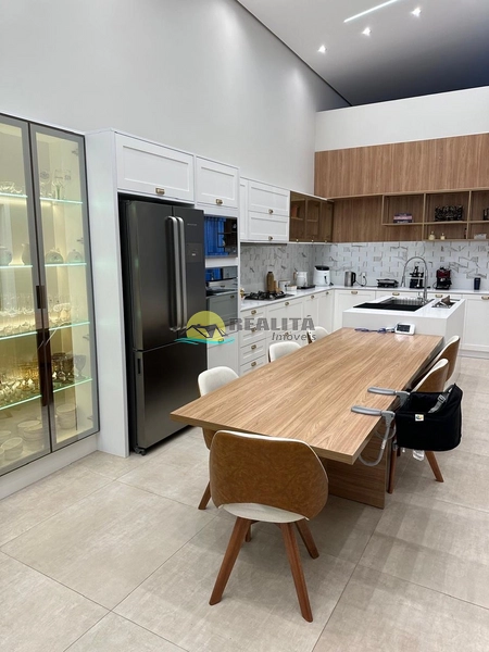 Casa nova totalmente automatizada , a poucos metros do mar!!: 4ª foto da galeria de imagens do imóvel