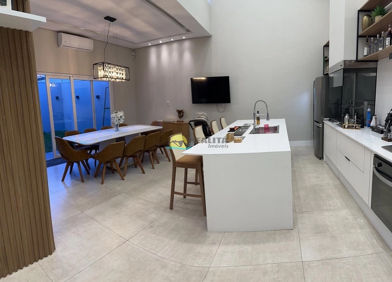 Casa nova totalmente automatizada , a poucos metros do mar!!: 3ª foto da galeria de imagens do imóvel