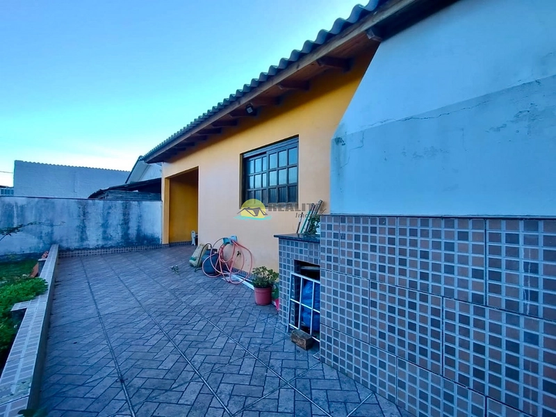AMPLA CASA A VENDA EM CAPÃO NOVO!!: 5ª foto da galeria de imagens do imóvel