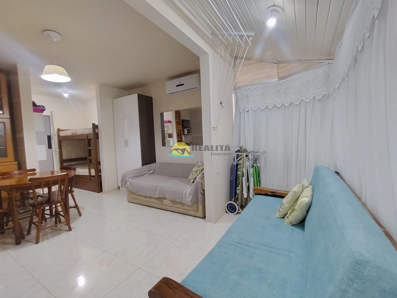 JK REFORMADO E MOBILIADO EM CONDOMINIO COM PISCINA: 3ª foto da galeria de imagens do imóvel