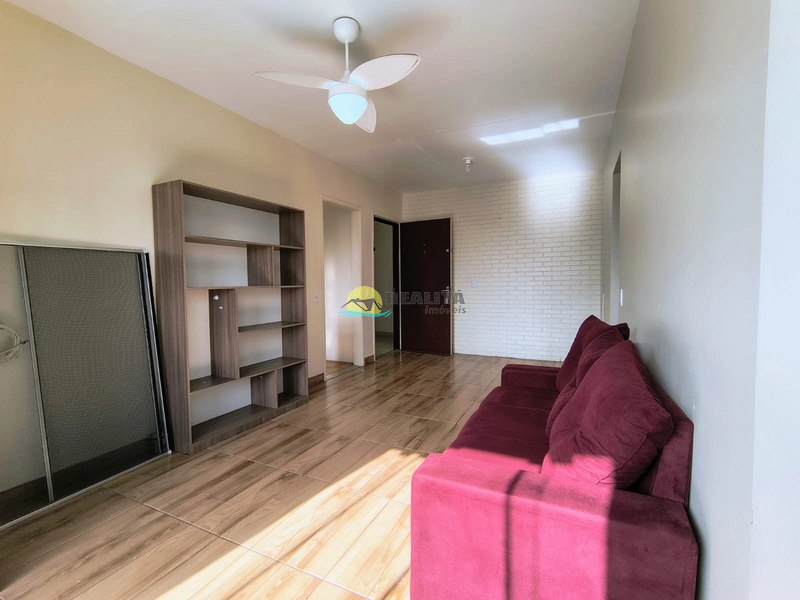 APARTAMENTO COM SACADA DE FRENTE À 250 METROS DO MAR!!: 2ª foto da galeria de imagens do imóvel