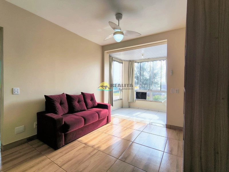 APARTAMENTO COM SACADA DE FRENTE À 250 METROS DO MAR!!: 1ª foto da galeria de imagens do imóvel