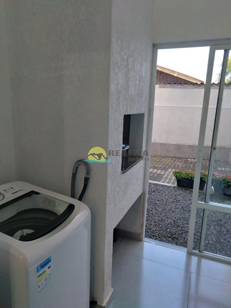 CASA A POUCOS METROS DO MAR NO BAIRRO ARCO ÍRIS!!: 7ª foto da galeria de imagens do imóvel