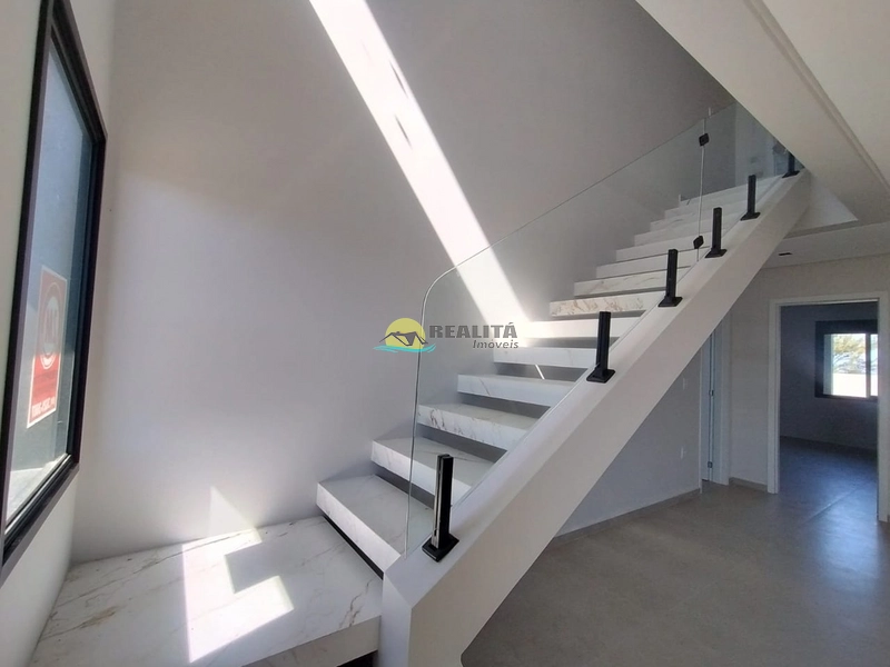 Excelente Sobrado de 4 dormitorios a 50m do mar!!: 15ª foto da galeria de imagens do imóvel