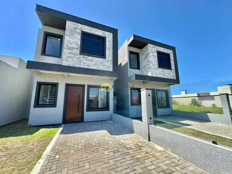 Excelente Sobrado de 4 dormitorios a 50m do mar!!: 1ª foto da galeria de imagens do imóvel