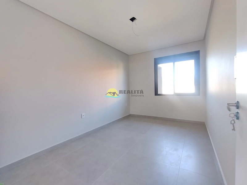 Excelente Sobrado de 4 dormitorios a 50m do mar!!: 6ª foto da galeria de imagens do imóvel