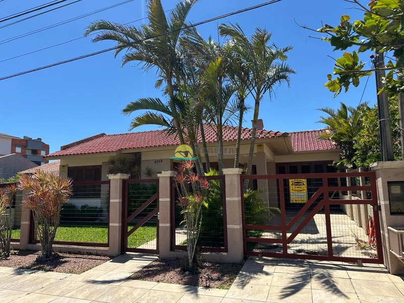 Excelente Casa situada em Capão Nono!!