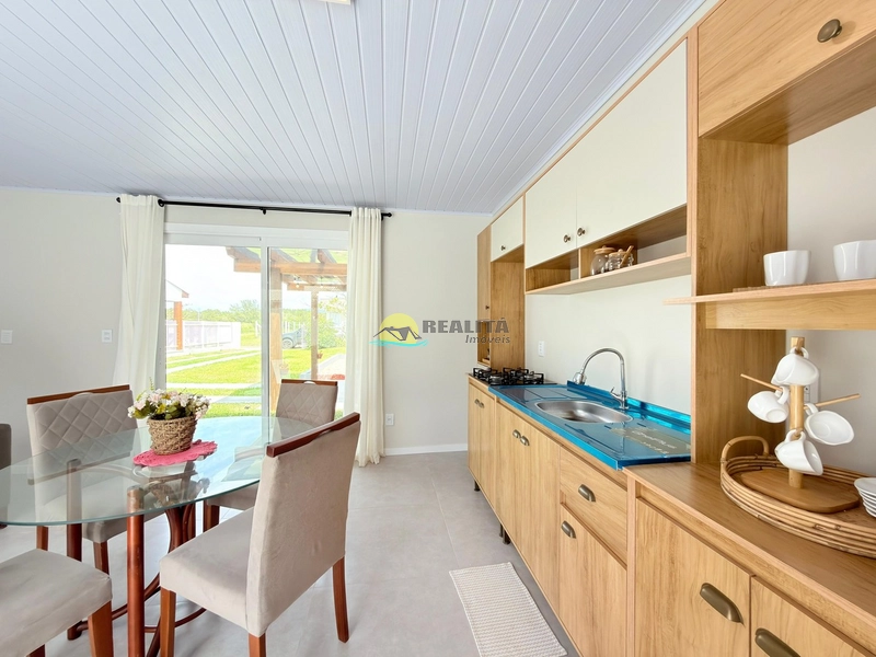 Excelente Casa no Arroio Teixeira a 100m do Mar!!!!: 8ª foto da galeria de imagens do imóvel