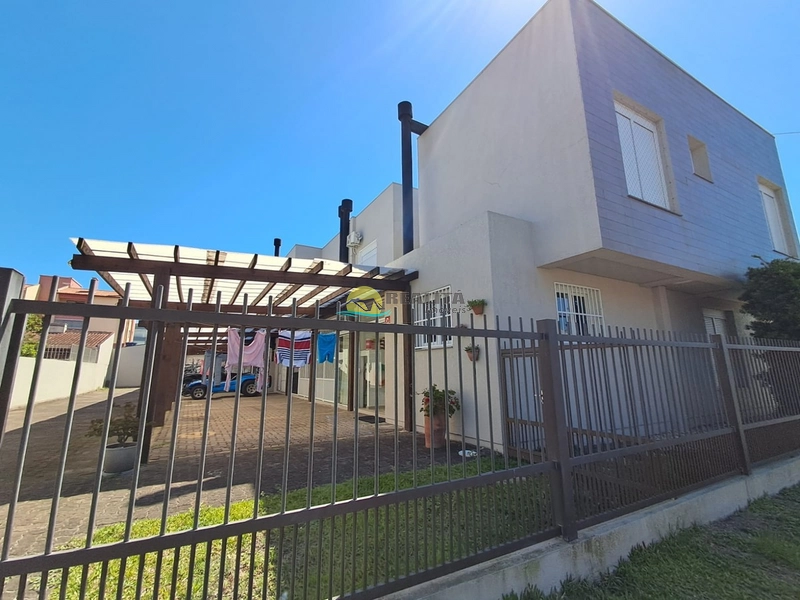 Excelente Sobrado a 300m do Mar!!: 2ª foto da galeria de imagens do imóvel