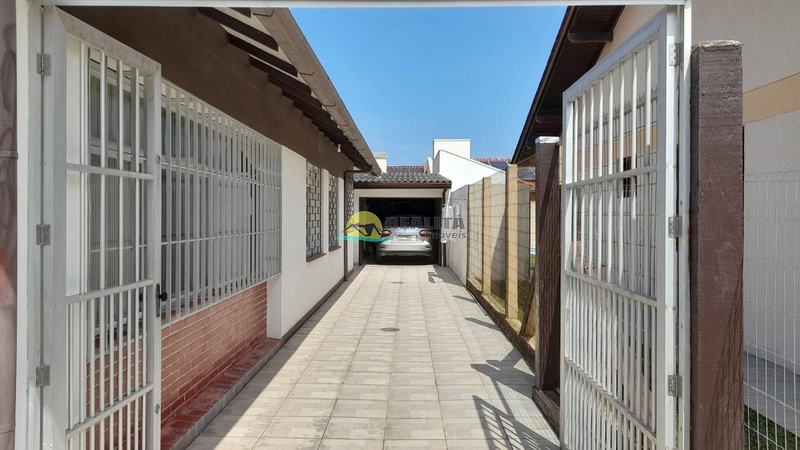 Excelente Casa situada em Capão Novo!!!: 2ª foto da galeria de imagens do imóvel