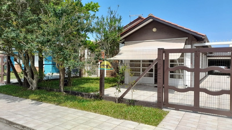 Excelente Casa situada em Capão Novo!!!