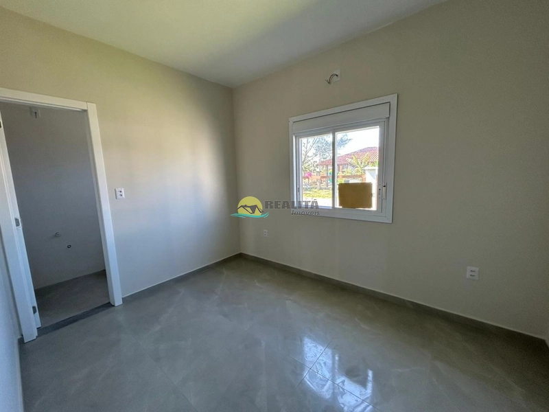 EXCELENTE CASA GEMINADA EM CAPÃO NOVO!!: 5ª foto da galeria de imagens do imóvel