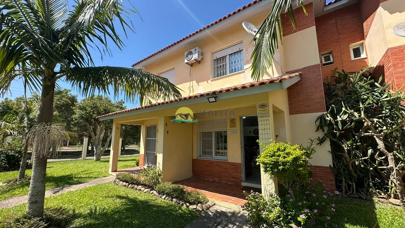 EXCELENTE SOBRADO SITUADO EM CAPÃO NOVO!!