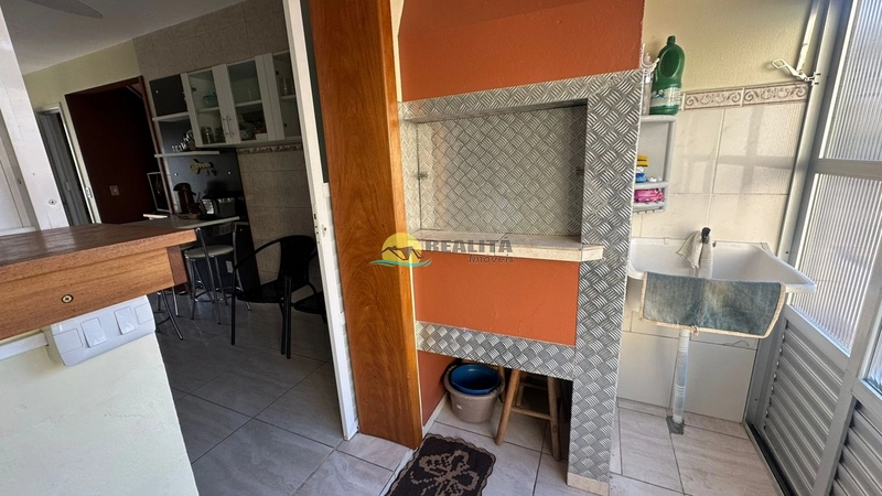 Sobrado 75m² Mobiliado e Reformado | Lado Mar a 450m da Praia: 5ª foto da galeria de imagens do imóvel