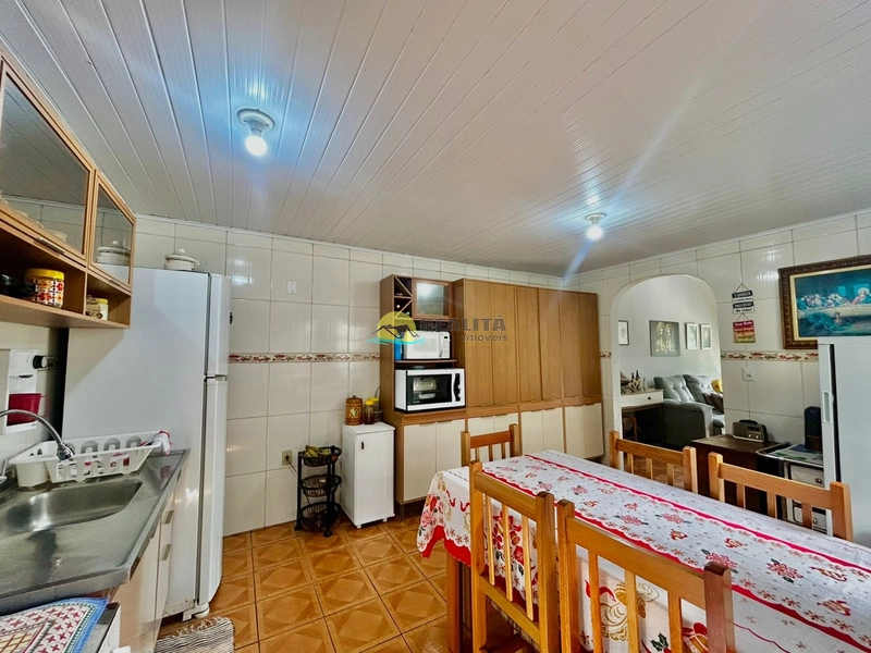 Casa em Região de Moradores - 3 Dormitórios com Amplo Pátio: 13ª foto da galeria de imagens do imóvel