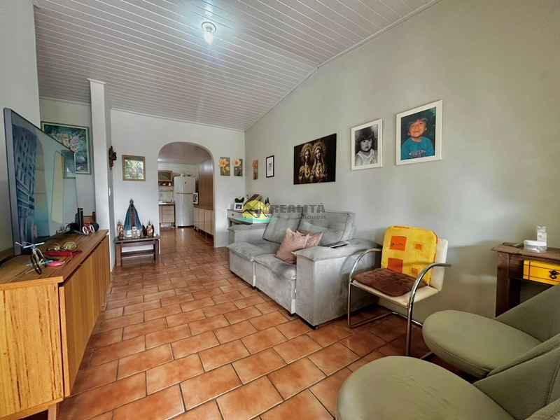 Casa em Região de Moradores - 3 Dormitórios com Amplo Pátio: 12ª foto da galeria de imagens do imóvel