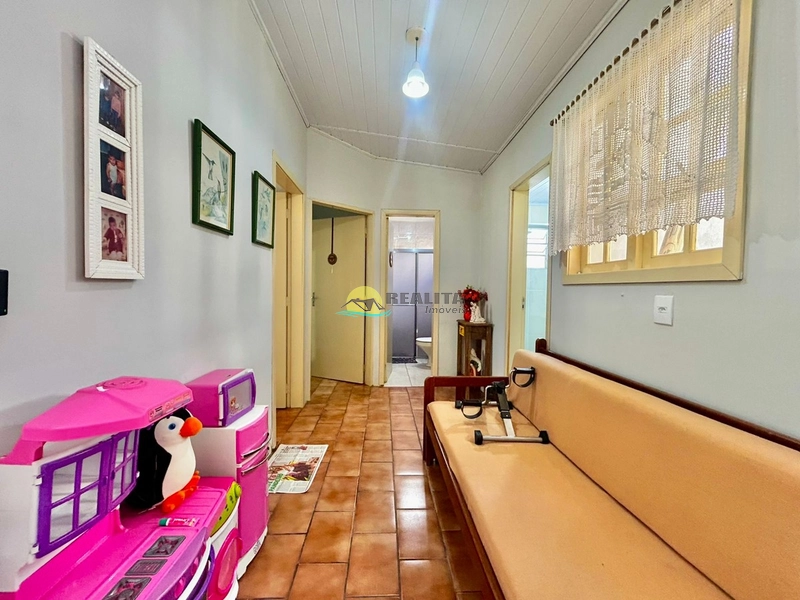 Casa em Região de Moradores - 3 Dormitórios com Amplo Pátio: 5ª foto da galeria de imagens do imóvel