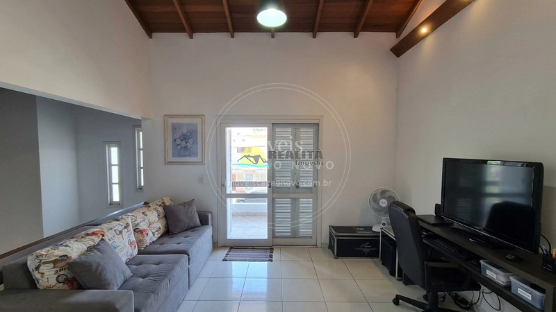 Casa 3 DORMITÓRIOS - FRENTE LESTE - 50M DO MERCADO: 7ª foto da galeria de imagens do imóvel