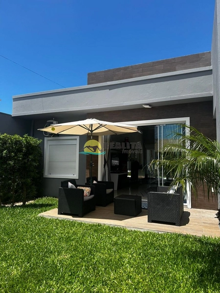 CASA NOVA 3 DORMITÓRIOS - 100M DO MAR COM PISCINA!: 8ª foto da galeria de imagens do imóvel