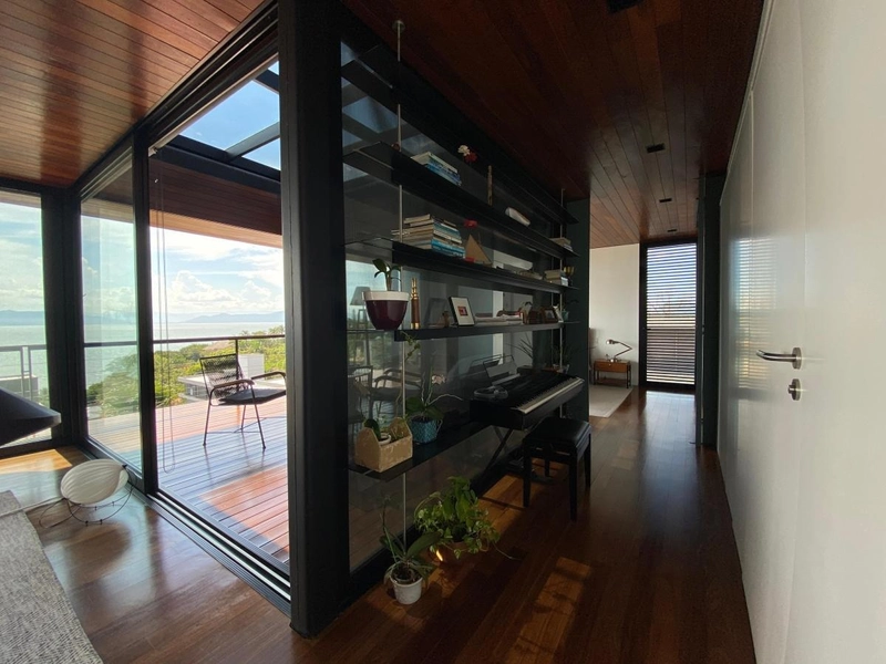 CASA NO CACUPÉ EM CONDOMÍNIO FECHADO COM VISTA MAR: 16ª foto da galeria de imagens do imóvel