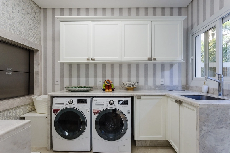 Casa com 5 suítes de altíssimo padrão no Cacupé: 31ª foto da galeria de imagens do imóvel