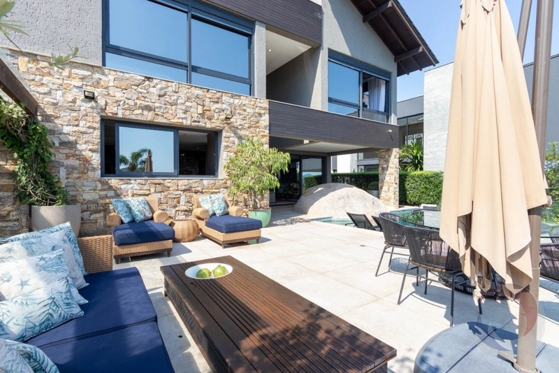 Casa com 4 suítes e vista mar permanente no Cacupé: 30ª foto da galeria de imagens do imóvel