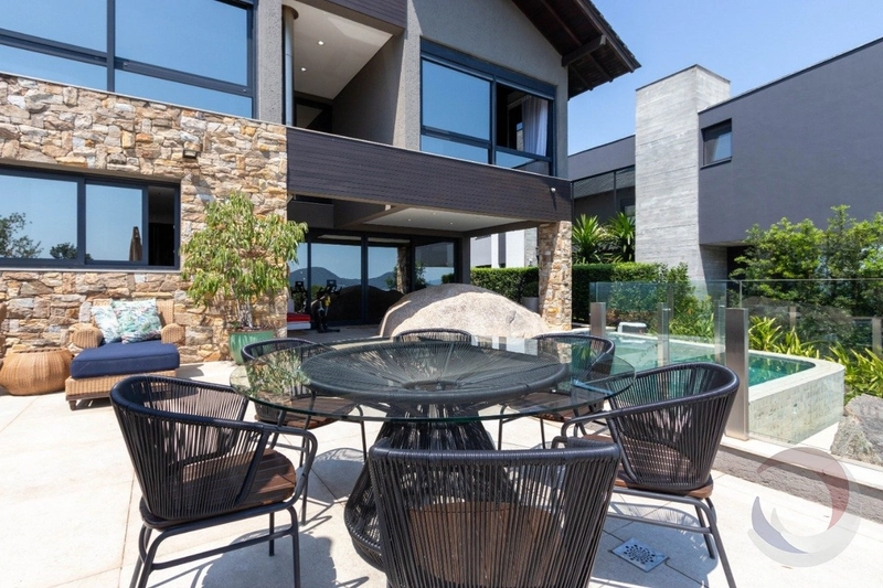 Casa com 4 suítes e vista mar permanente no Cacupé: 33ª foto da galeria de imagens do imóvel