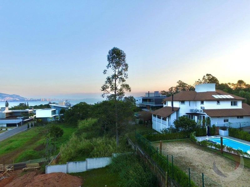 Terreno em Condomínio fechado de luxo no Cacupé: 8ª foto da galeria de imagens do imóvel