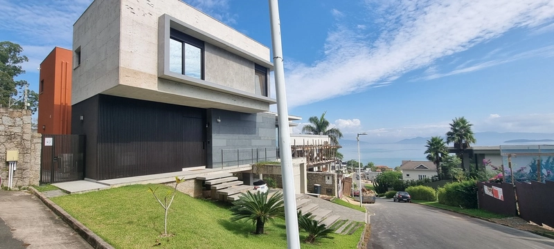 Casa em Condomínio fechado no Cacupé: 1ª foto da galeria de imagens do imóvel