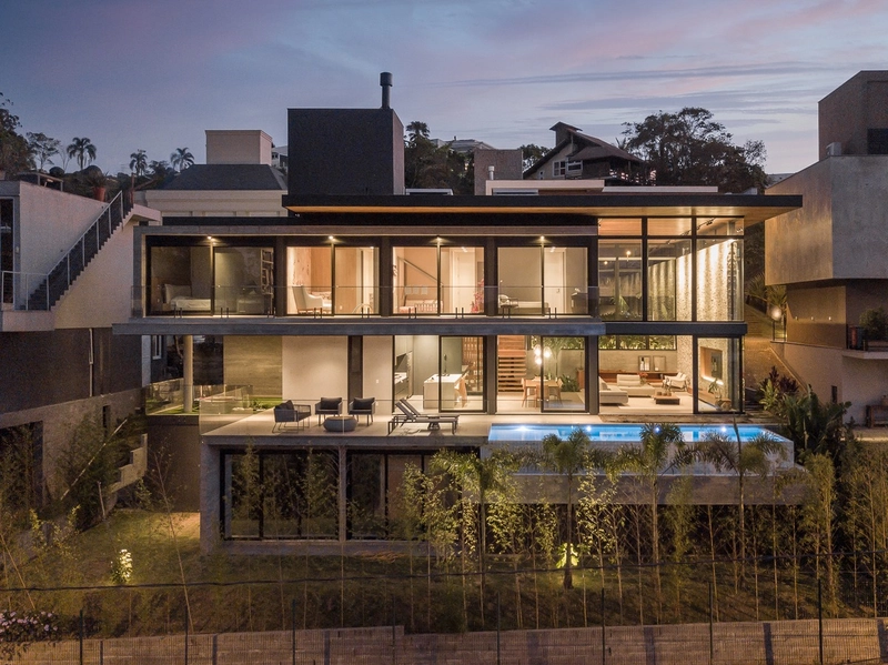 Casa com 4 suítes no Cacupé: 31ª foto da galeria de imagens do imóvel