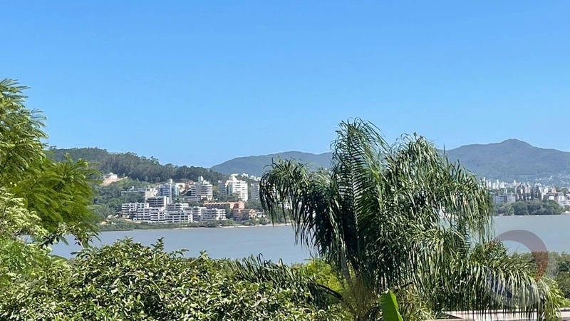 Lote em Condomínio fechado com vista mar no Cacupé: 1ª foto da galeria de imagens do imóvel
