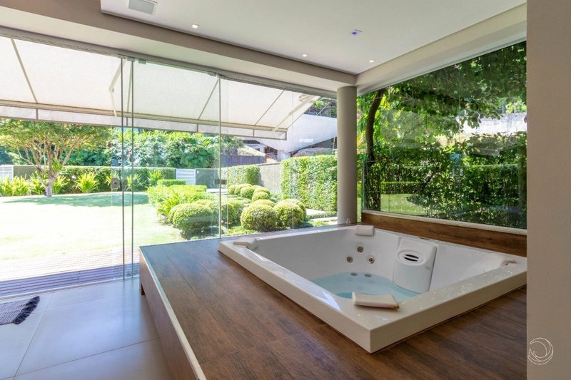 Casa com 4 suítes em Condomínio fechado no Cacupé: 32ª foto da galeria de imagens do imóvel