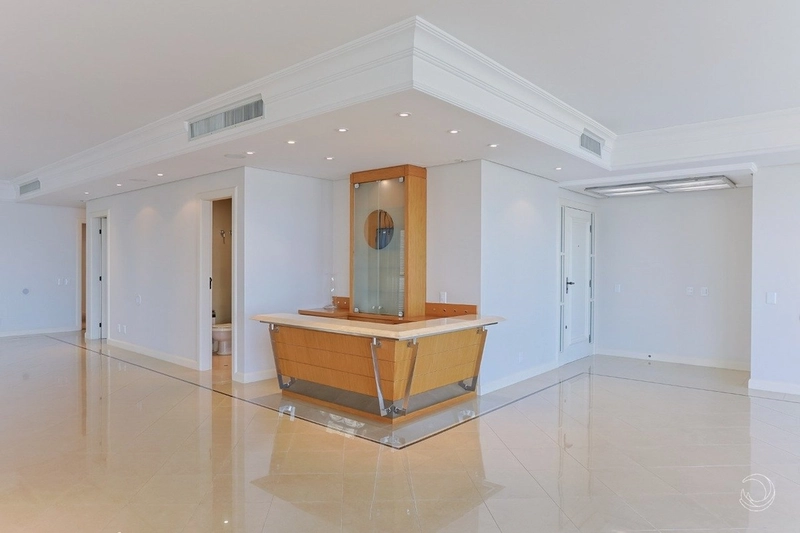 Apartamento com 335m2 na Beira mar Norte: 5ª foto da galeria de imagens do imóvel