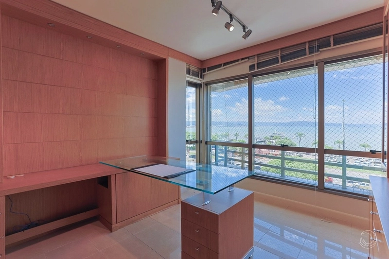 Apartamento com 335m2 na Beira mar Norte: 6ª foto da galeria de imagens do imóvel