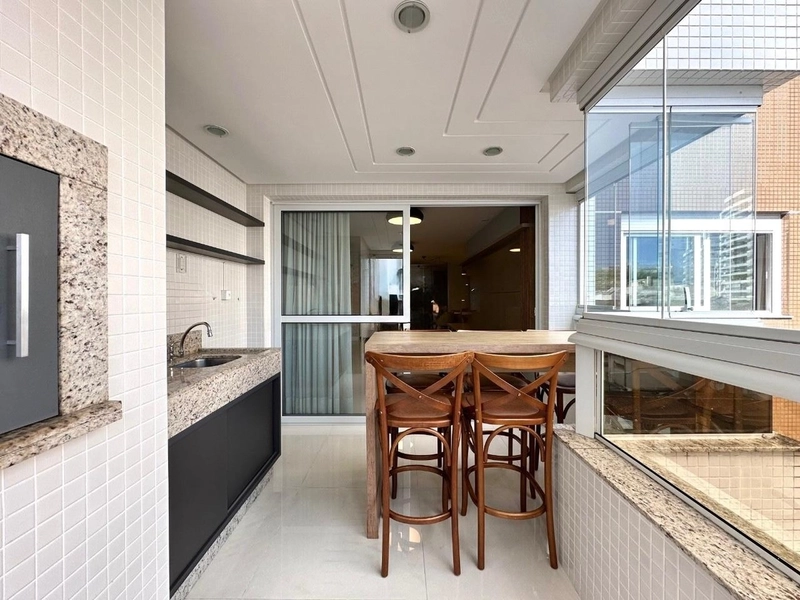 Apartamento com 3 suítes na Duarte Schutel: 1ª foto da galeria de imagens do imóvel