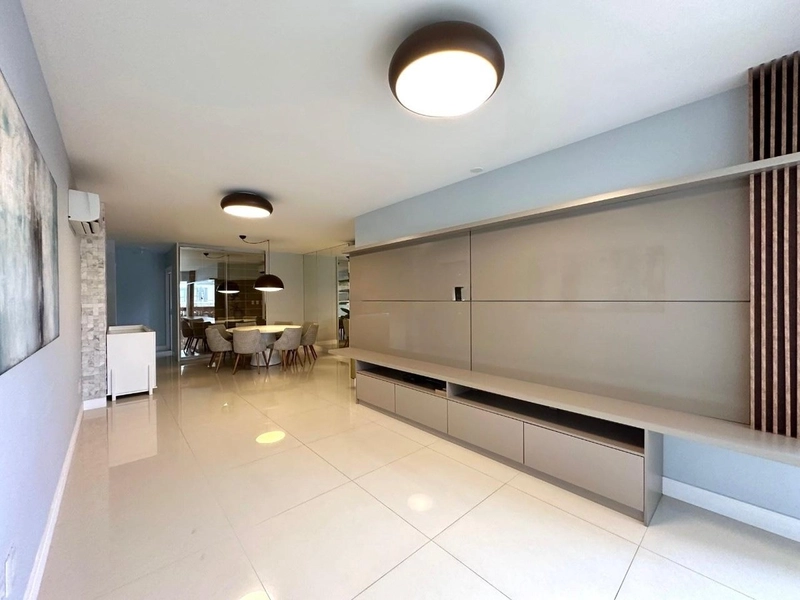 Apartamento com 3 suítes na Duarte Schutel: 2ª foto da galeria de imagens do imóvel
