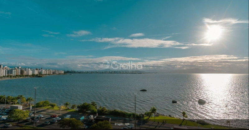 APARTAMENTO COM 4 SUITES NA BEIRA MAR NORTE: 8ª foto da galeria de imagens do imóvel