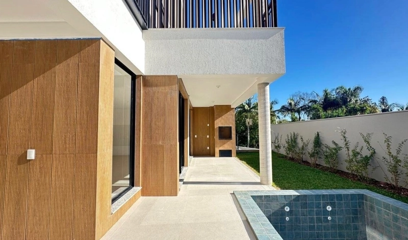 CASA COM 4 SUITES NO ALAMEDA CACUPE: 1ª foto da galeria de imagens do imóvel